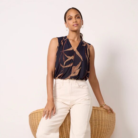 NWT Evereve Evie Mesh Tank Navy Olive Taupe Sleeveless Top Size XS - Picture 1 of 5